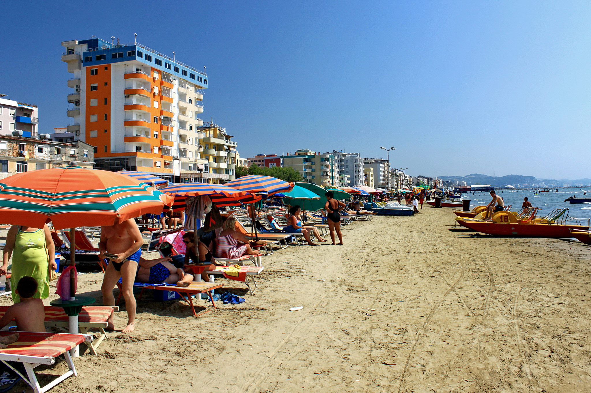 Durrës (Photo license: CC-BY-SA 4.0)